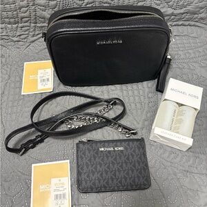 Michael Kors Ginny Crossbody & Jet Set Card Holder (Black/Silver)